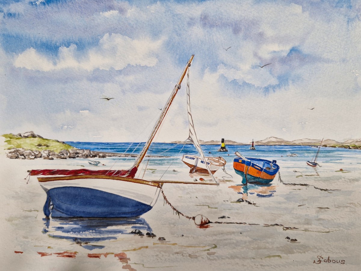 Petits bateaux et joli voilier à marée basse, Tremazan.